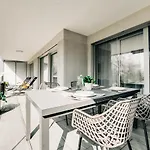 Linda Terrace By Quokka 360 - Modern With Spacious Private Terrace Apartman