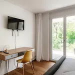 Apartman Linda Terrace By Quokka 360 - Modern With Spacious Private Terrace