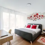 Apartman Linda Terrace By Quokka 360 - Modern With Spacious Private Terrace *