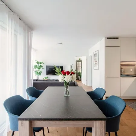 Linda Terrace By Quokka 360 - Modern With Spacious Private Terrace