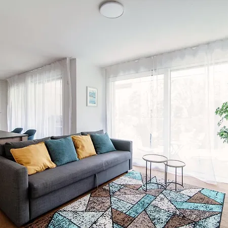 Linda Terrace By Quokka 360 - Modern With Spacious Private Terrace Locarno