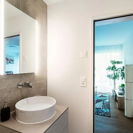 Linda Terrace By Quokka 360 - Modern With Spacious Private Terrace 公寓 洛迦诺