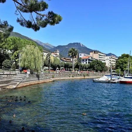 Daire Linda Terrace By Quokka 360 - Modern One-bedroom Flat With Sun Terrace Locarno